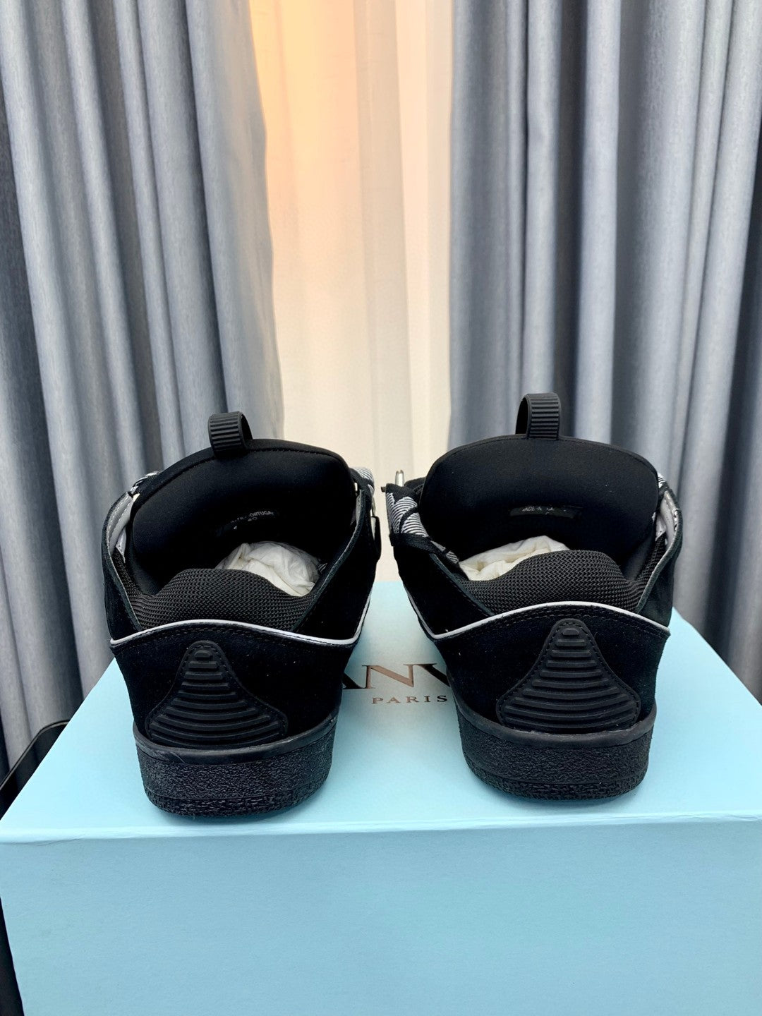 Lanvin Curb