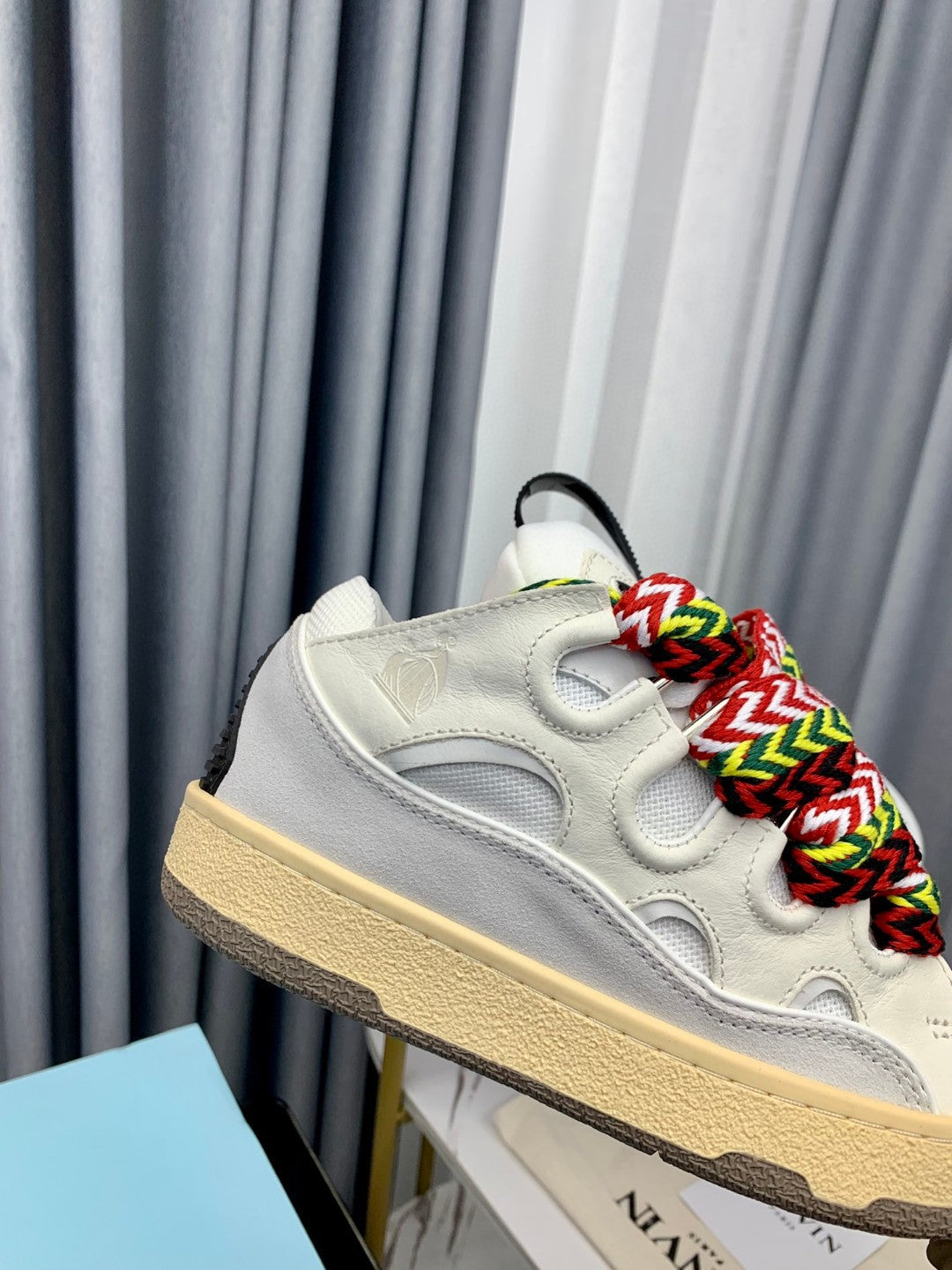 Lanvin Curb