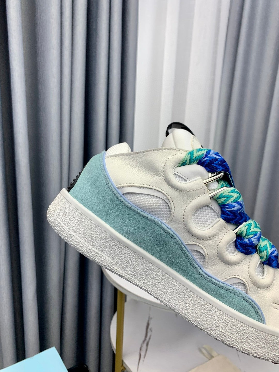 Lanvin Curb