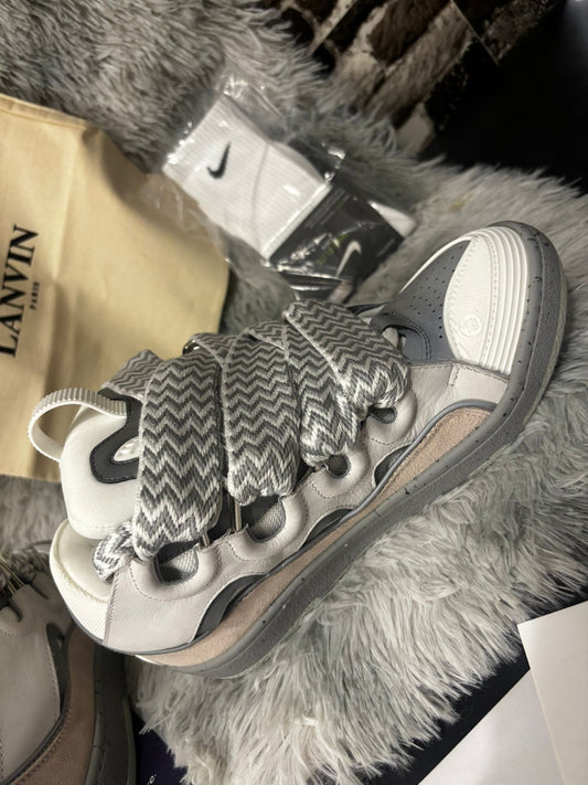 Lanvin Curb