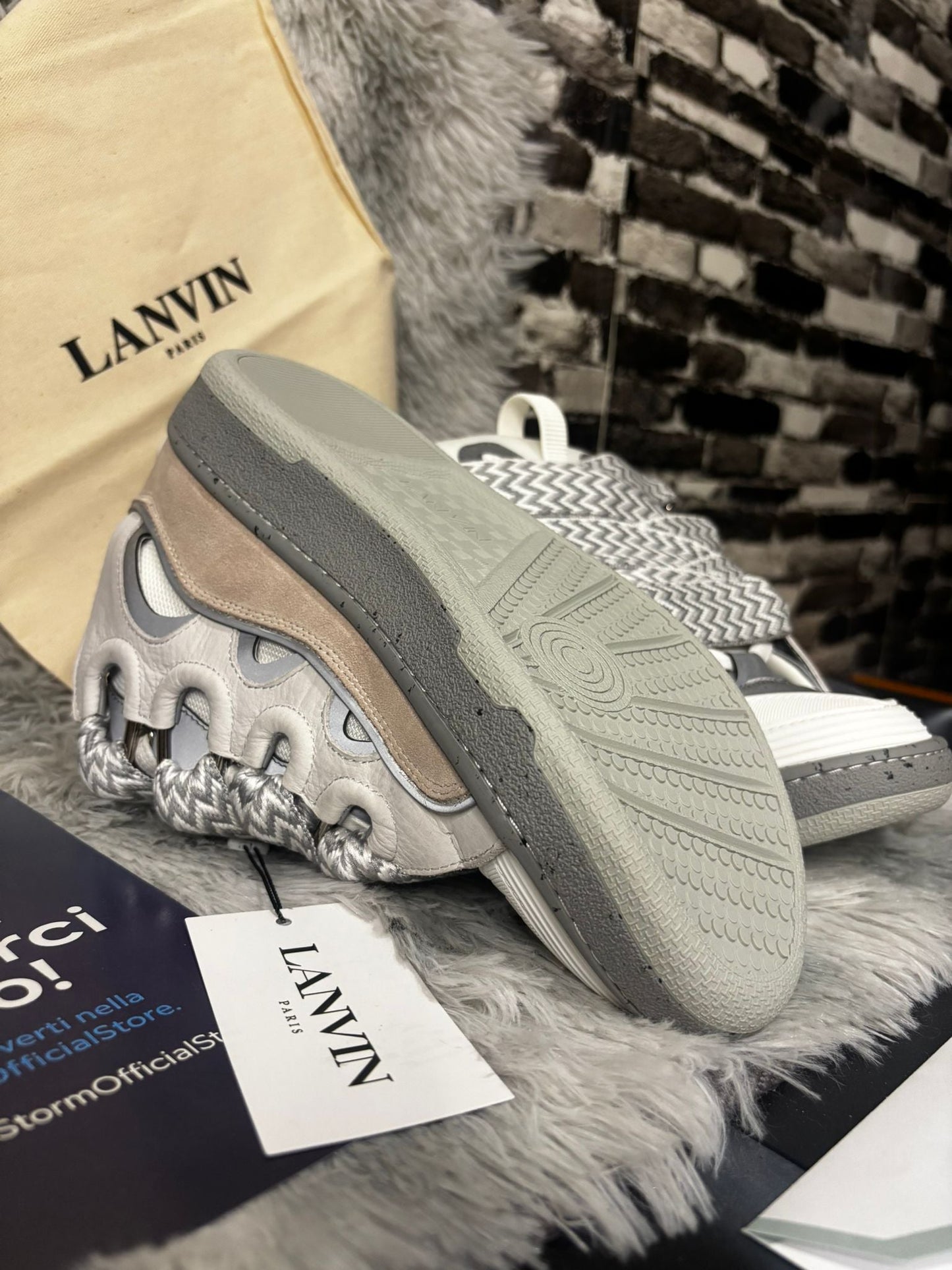 Lanvin Curb