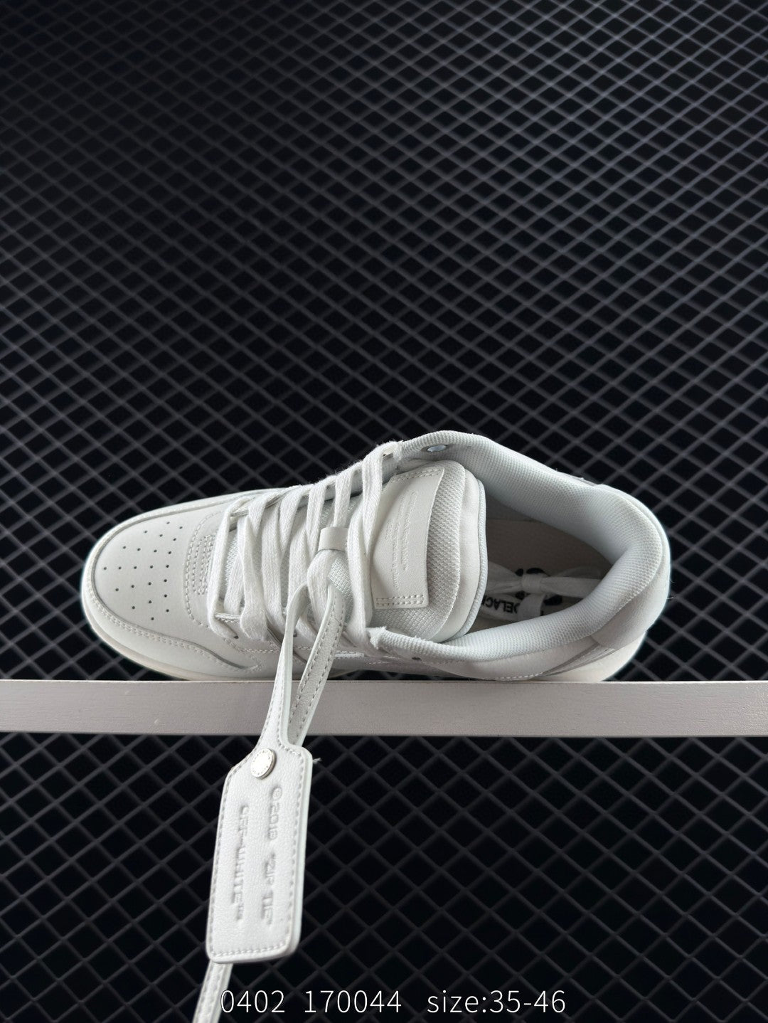 OFF-White LOW
