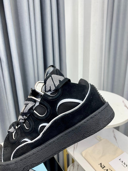 Lanvin  Curb
