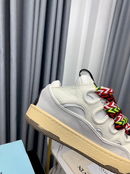 Lanvin  Curb