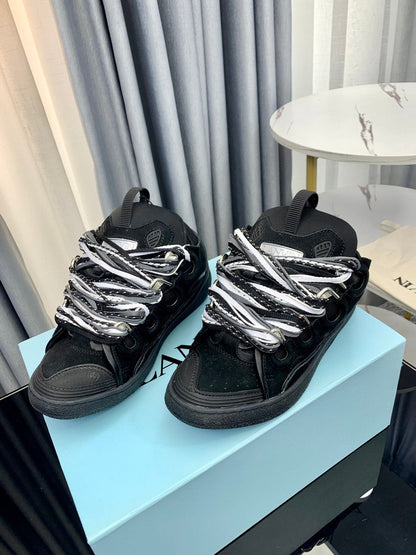 Lanvin  Curb