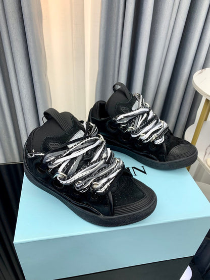 Lanvin  Curb