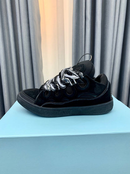 Lanvin  Curb