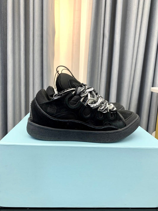 Lanvin  Curb