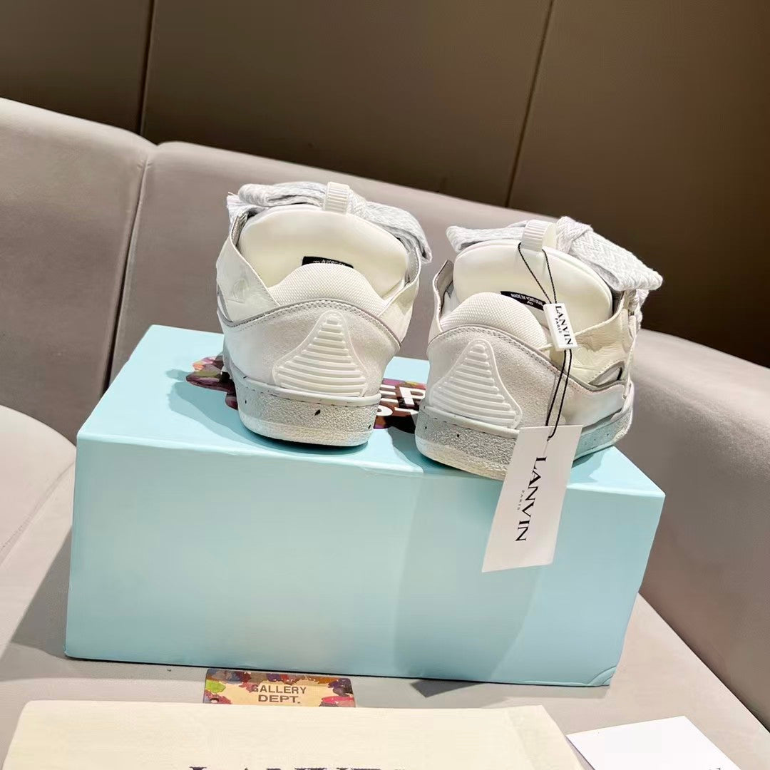 Lanvin  Curb