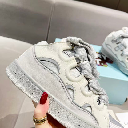 Lanvin  Curb