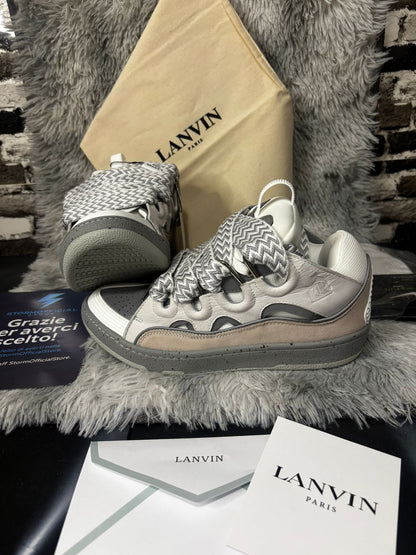 Lanvin  Curb