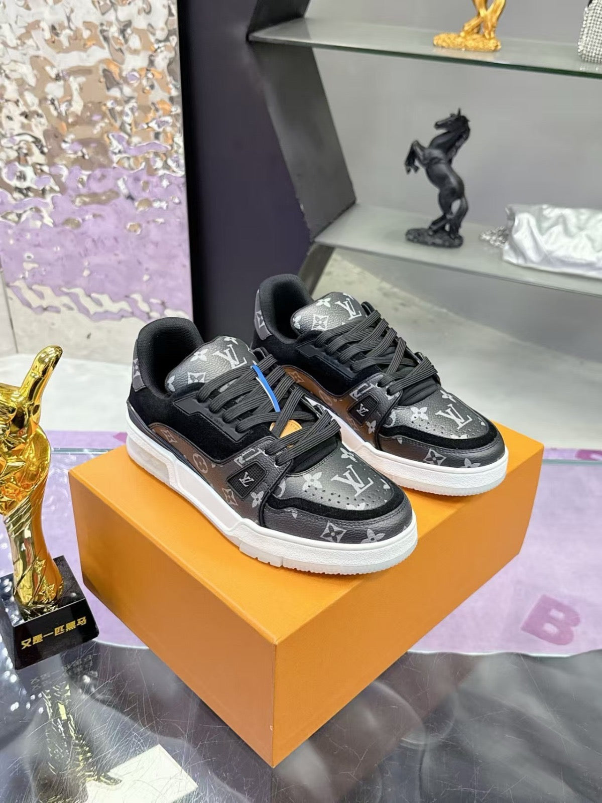 Louis Vuitton Sneakers