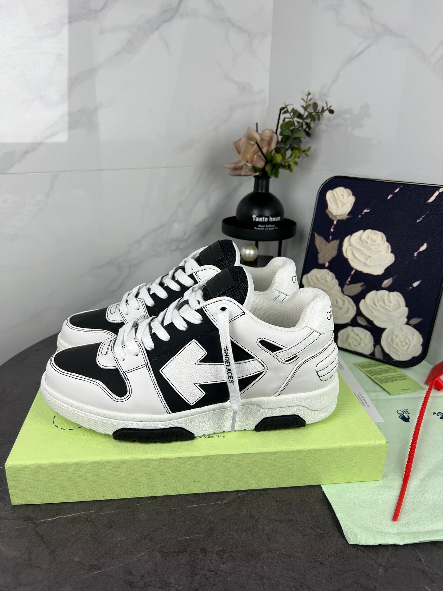 OFF-White LOW