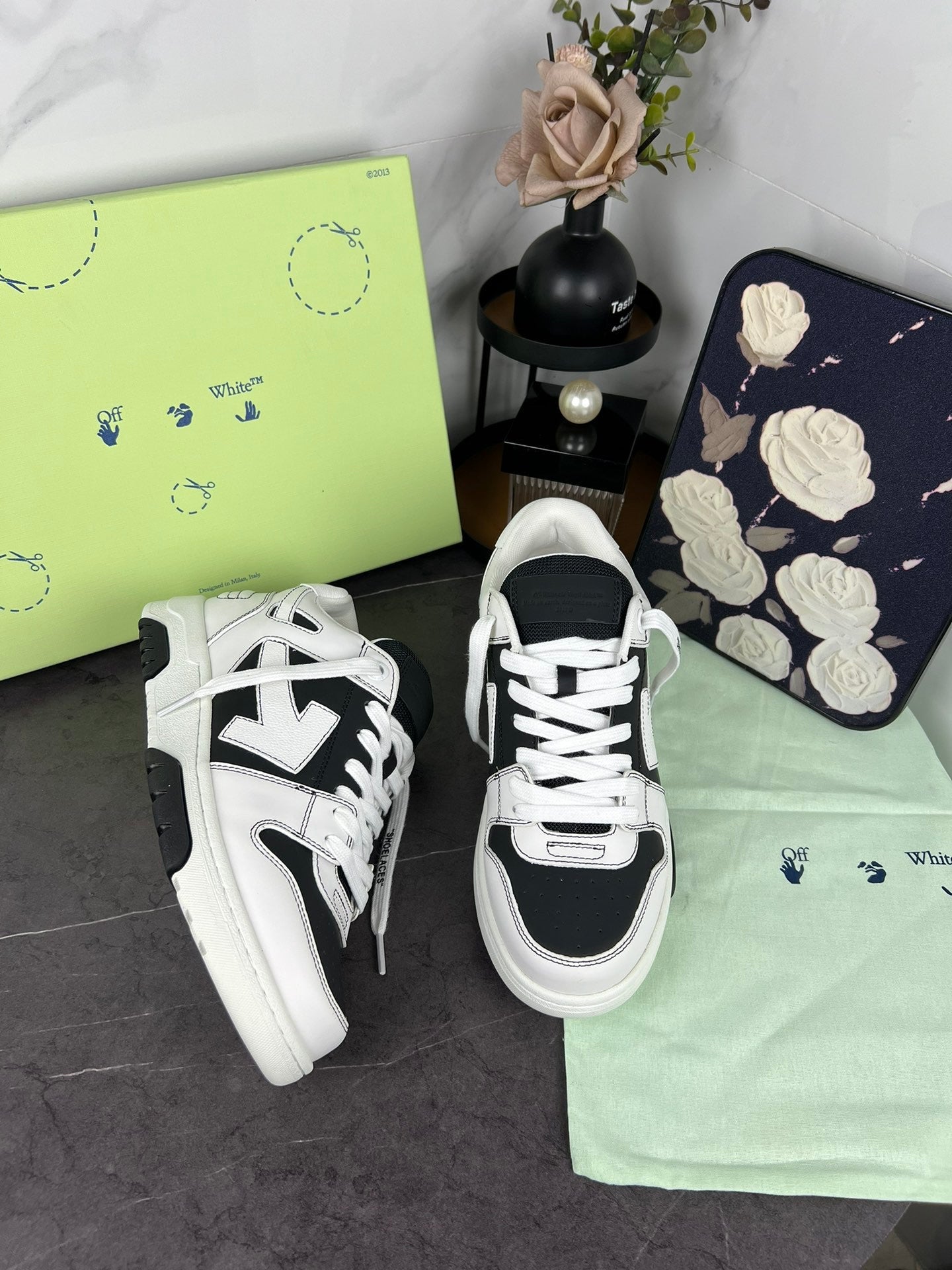 OFF-White LOW