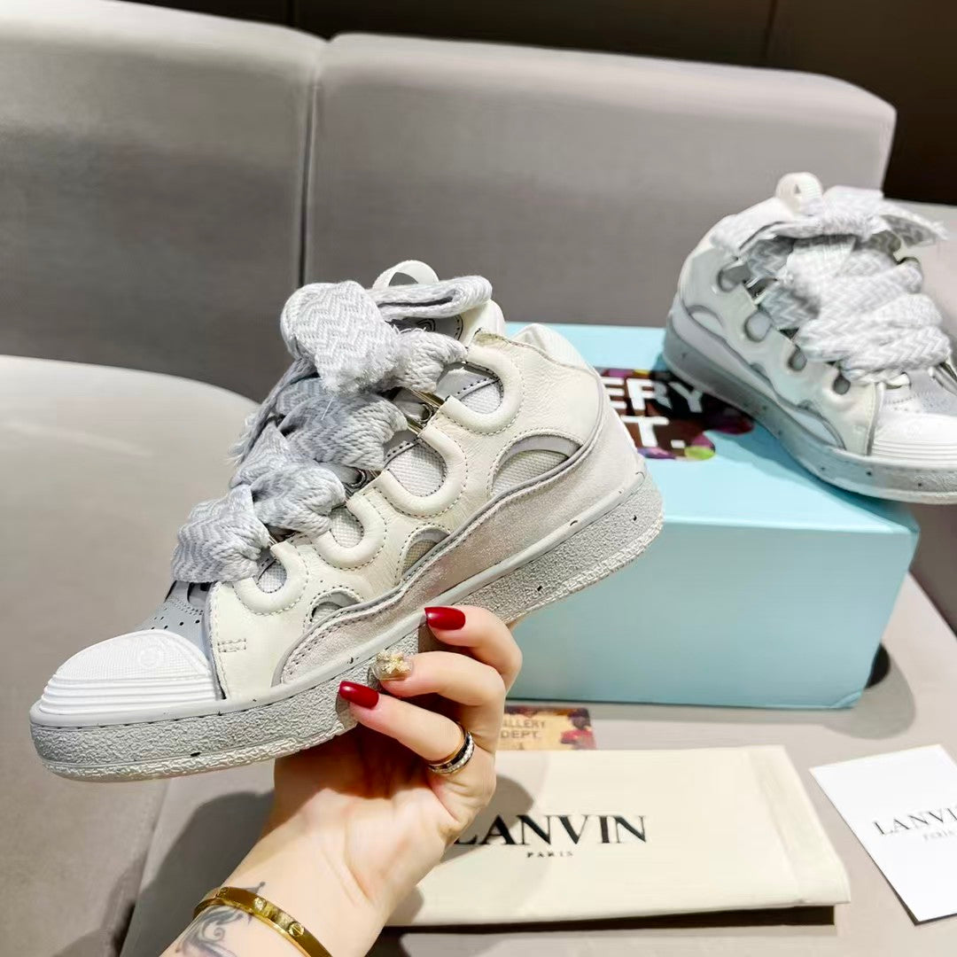 Lanvin  Curb