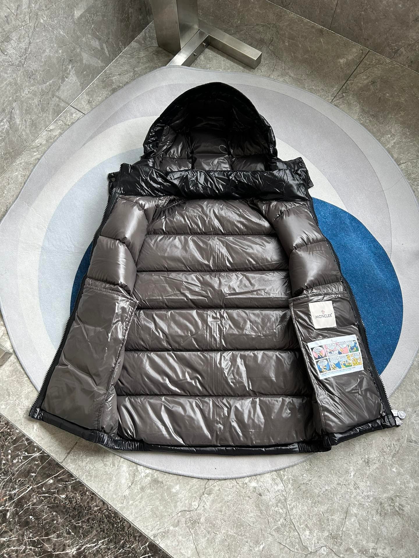 Moncler hooded down Giacca