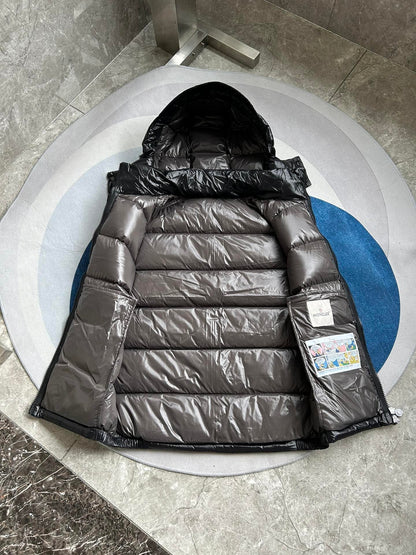 Moncler hooded down Giacca