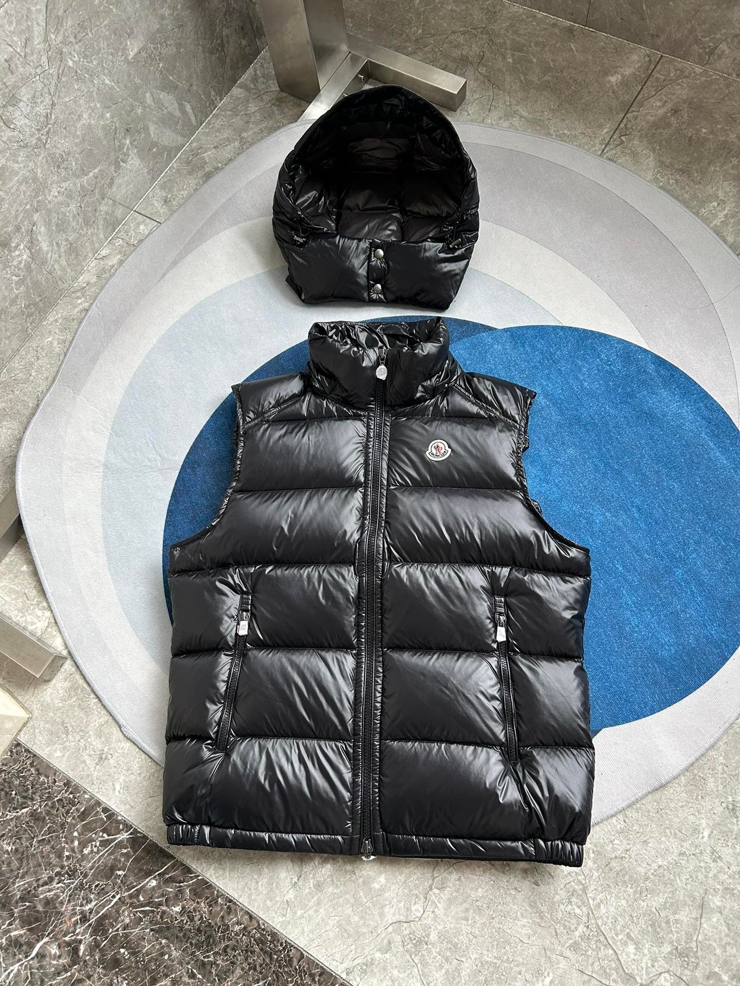 Moncler hooded down Giacca