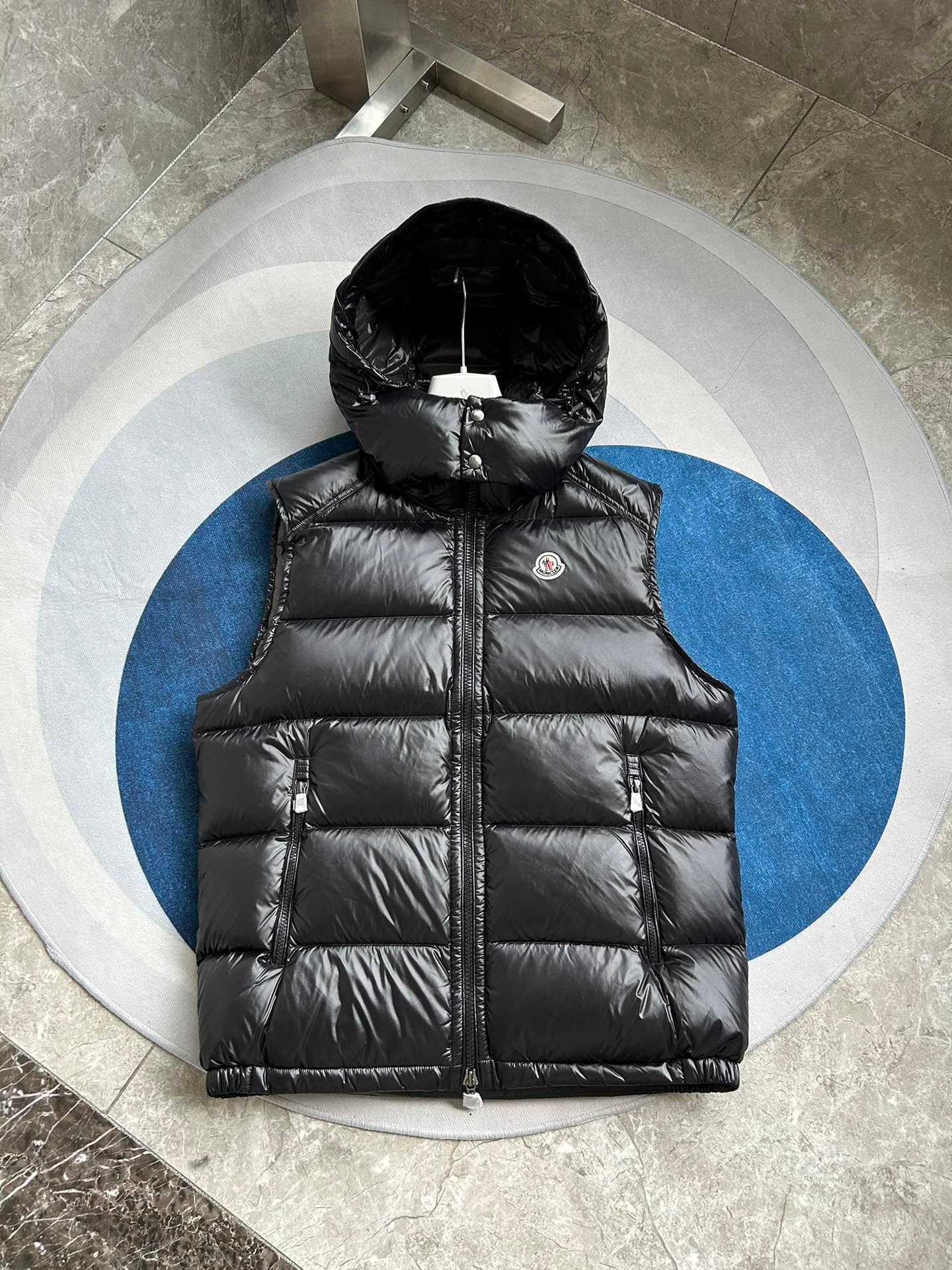 Moncler hooded down Giacca